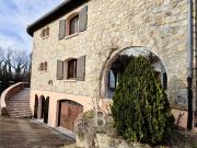 À 20 min de Clermont Maison de caractère Vaste jardin...