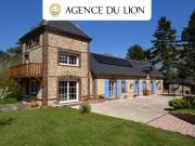 Maison de caractère 7 pièces 4 chambres garages mare
