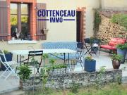 MAISON DE CARACTERE AU COEUR DU QUARTIER ST PIERRE CHEMILLE