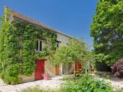 Maison de caractère avec grange aménagée, jardin arboré...