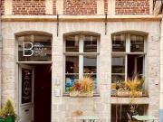 Maison de caractère avec local commercial et duplex –...