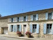 Maison de caractère avec piscine et bel espace extérieur...