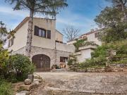 Maison de caractère Éguilles Terrain arboré de 2 790 m² ave