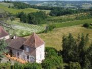 Maison de caractère en pierre avec ses 2 tours de 152 m2...