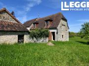 Maison de caractere en pierres avec sa grange Dordogne