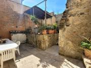 Maison de caractère avec piscine, terrasse et garage ?...