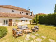 Maison de charme 220 m2 en plein coeur d'un village...