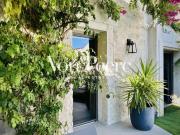 Maison de charme avec jardin et piscine aux portes de...