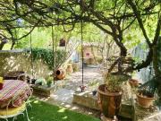 Maison de charme avec petit jardin au coeur d'Apt,...