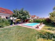 Maison de charme avec piscine au cur dYverdon