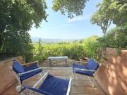 Maison de charme avec piscine et vue dégagée dans un... Maison de charme avec piscine et vue dégagée dans un...