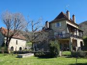 Maison de charme et gîte dans la vallée du Lot 250m²...