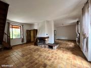 Maison de famille st genest lerpt
