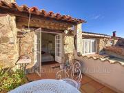maison de hameau avec terrasse, au calme et belle vue