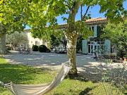 Maison de luxe de 10 pièces en vente à Châteaurenard, France