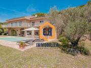 Maison de luxe de 10 pièces en vente à Collobrières, France