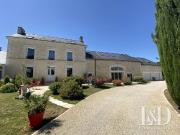 Maison de luxe de 15 pièces en vente à Poitiers, France
