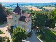 Maison de luxe de 18 pièces en vente à Lyon, Auvergne...