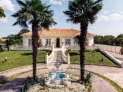 Maison de luxe de 205 m2 en vente Ambarès et Lagrave, France