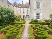 Maison de luxe de 20 pièces en vente à Neufchâteau, France