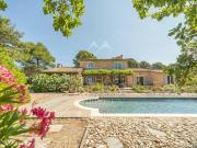 Maison de luxe de 5 pièces en vente à Lourmarin, France