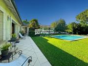 Maison de luxe de 6 pièces en vente à Bordeaux, France