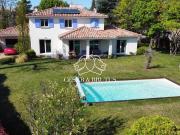 Maison de luxe de 6 pièces en vente à Chaponost, France