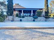 Maison de luxe de 6 pièces en vente à Nîmes, France