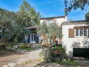 Maison de luxe de 6 pièces en vente à Nîmes, Occitanie Maison de luxe de 6 pièces en vente à Nîmes, Occitanie