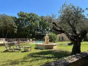 Maison de luxe de 7 pièces en vente à Uzès, France