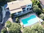 Maison de luxe de 8 pièces en vente à Antibes, France