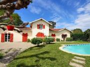 Maison de luxe de 8 pièces en vente à Bordeaux, France