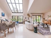 Maison de luxe de 8 pièces en vente à Bougival, Île de...