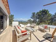 Maison de luxe de 8 pièces en vente à Cavaillon, France