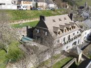 Maison de luxe de 9 pièces en vente à Chaudes Aigues, France