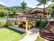 Maison de luxe en front de mer à Ubatuba Sao Paulo Brésil