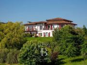 Maison de luxe de 6 pièces en location à Ahetze, France