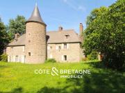 Maison de luxe en vente à Pommeret, France