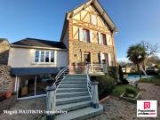 Maison de maître 10 pièce s 220 m2 avec piscine chauffée