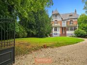 MAISON DE MAITRE 250 m² 4 CH SPA PISCINE JARDIN EXPO EST...