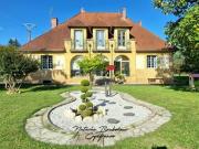 Maison de maître au bord de la Dordogne, 297 m2, 10 p,...