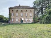 Maison de maître avec dependance en pierre à rénover