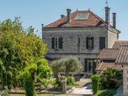 Maison de maître avec gîte et chambres d'hôtes à...