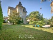 Maison de maître avec piscine dans le centre ville 260m² Pau