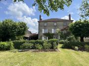 Maison de Maitre avec piscine et Spa au centre bourg...