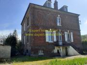 Maison de maître mitoyenne d'environ 100m2 avec jardin