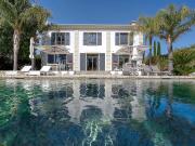 Maison De Maître Proche Cannes 443m² La roquette sur siagne