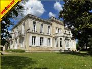 Maison de maitre rénovée coeur de village