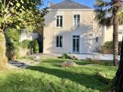 Maison de Maître rénovée sur une belle parcelle ensoleilée