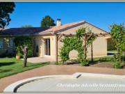 Maison de plain pied, 4 chambres, double garage, piscine...